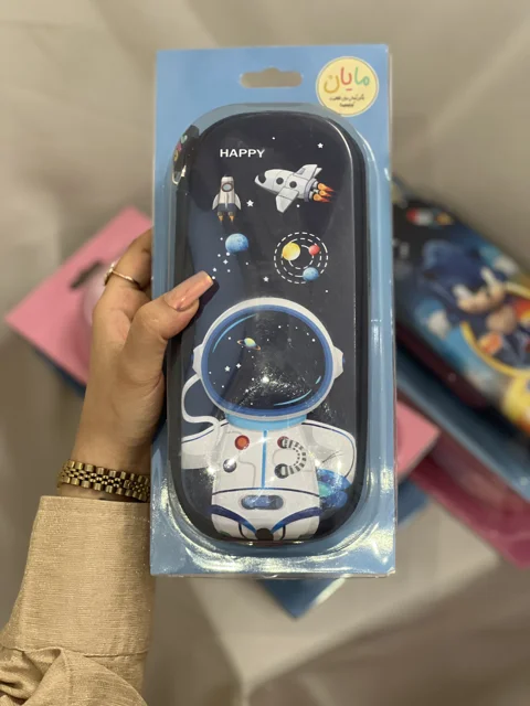 جامدادی فضانورد